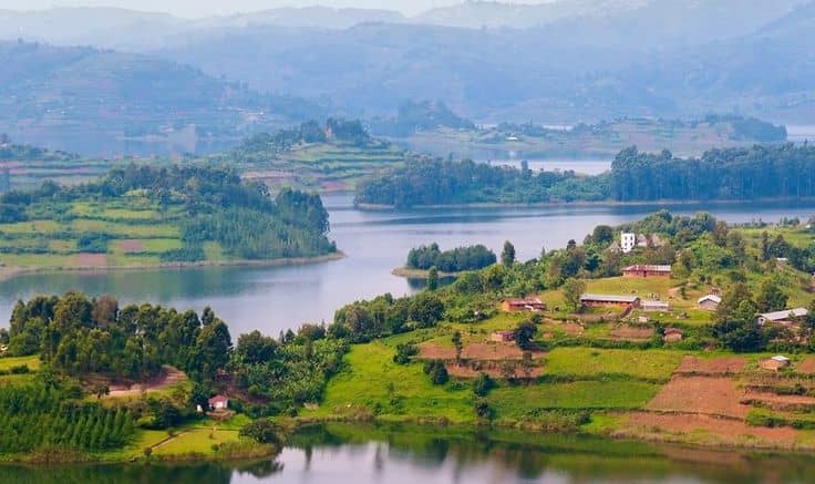 Uganda’s Crater Lakes: A Hidden Natural Wonder